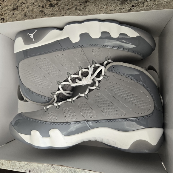 Jordan Men's Gray Sneakers - Picture 1 of 5